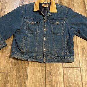 Wrangler vintague Denim Jacket with Tan Collar